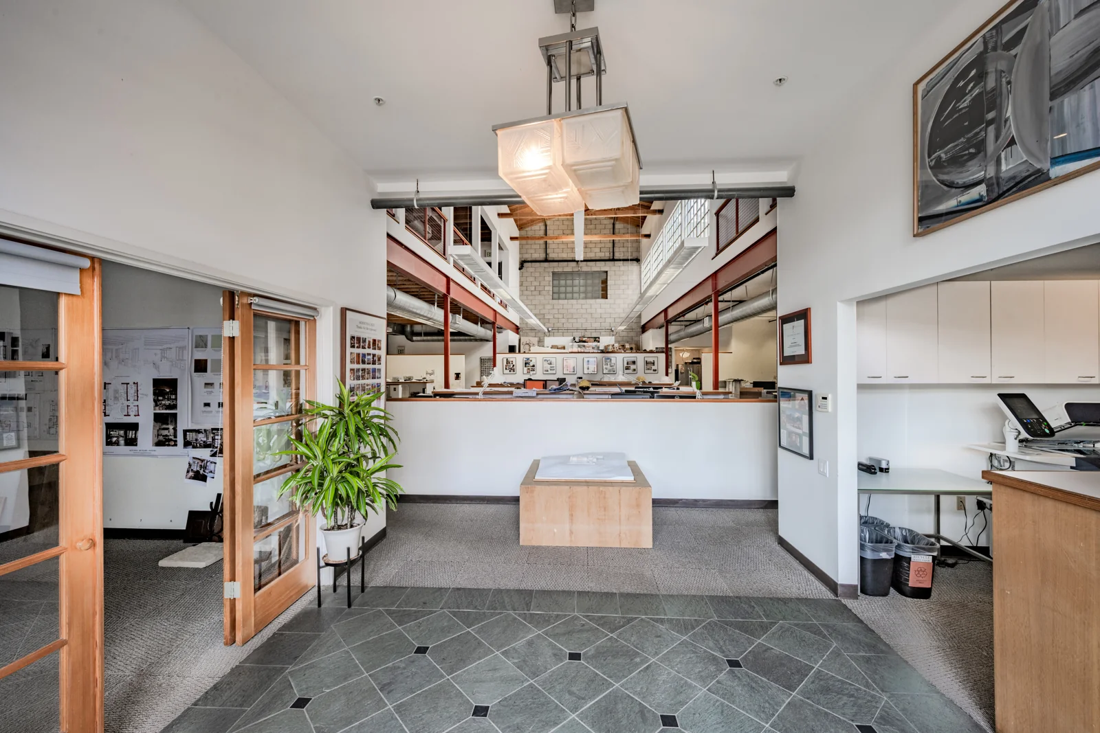 1556 17th Street — Sale in Santa Monica, CA, photo 6 of 8