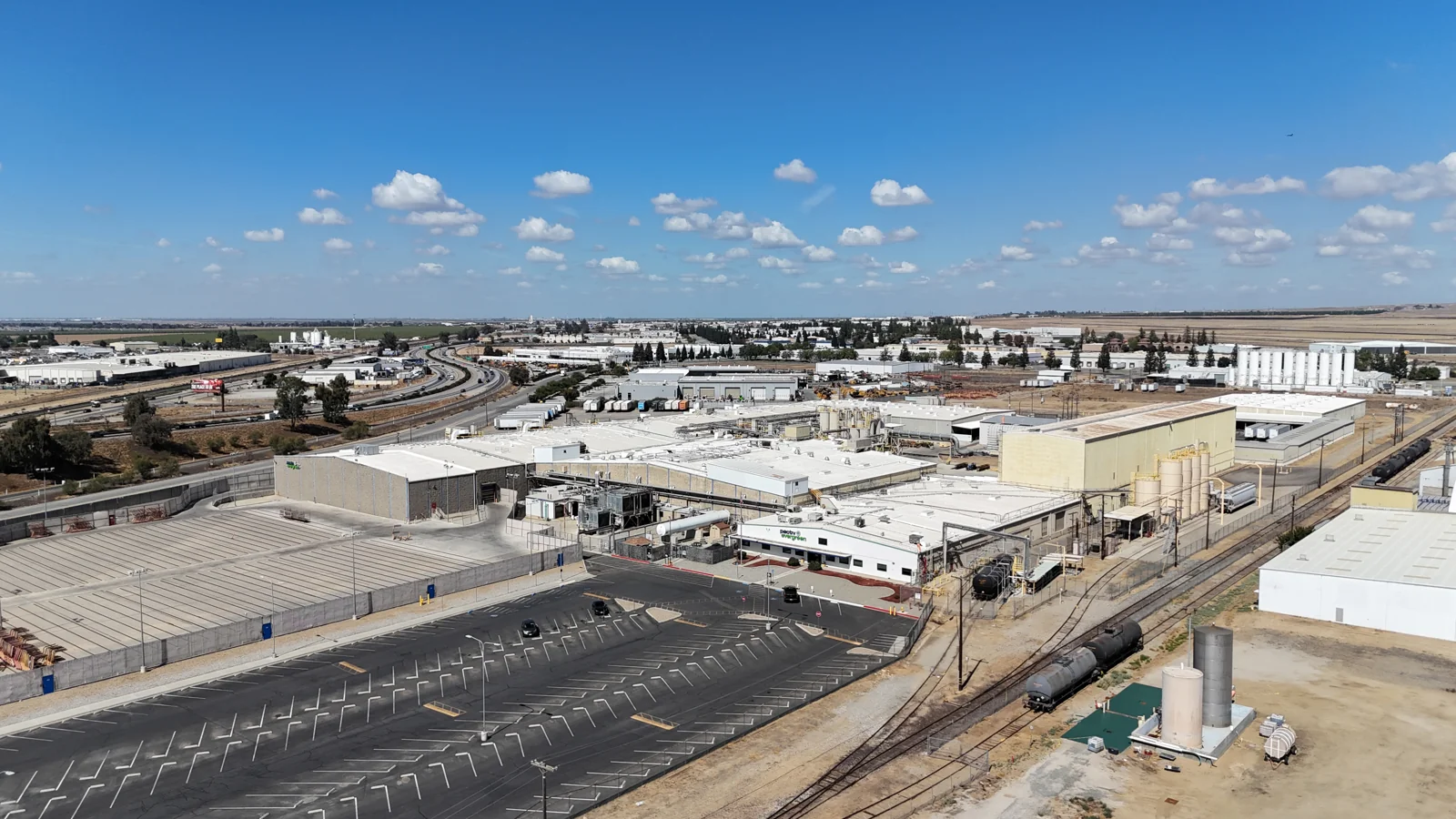 Industrial in Bakersfield, CA — Sale in Bakersfield, CA, photo 3 of 6