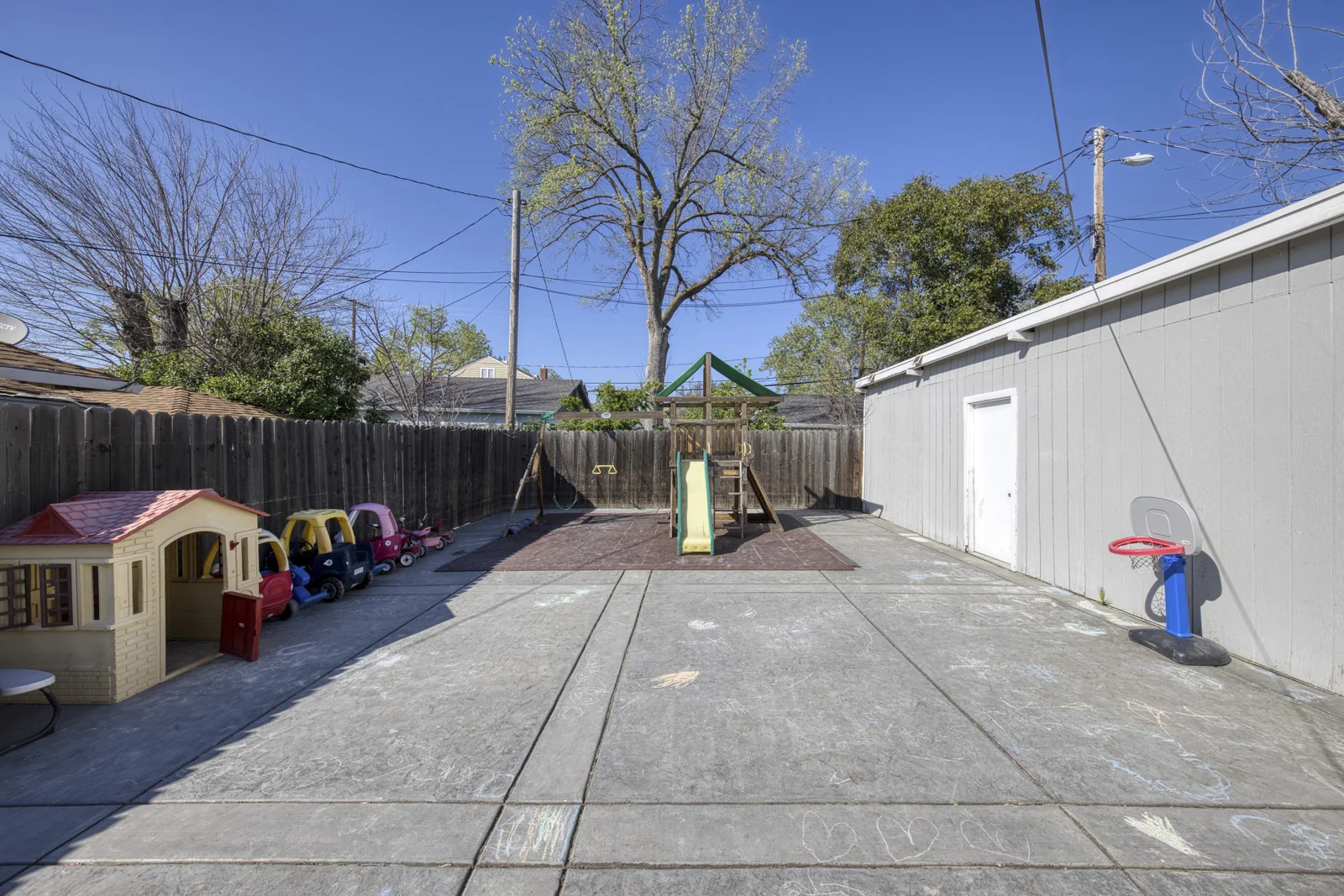 126 Grove Street — Sale in Roseville, CA, photo 5 of 7