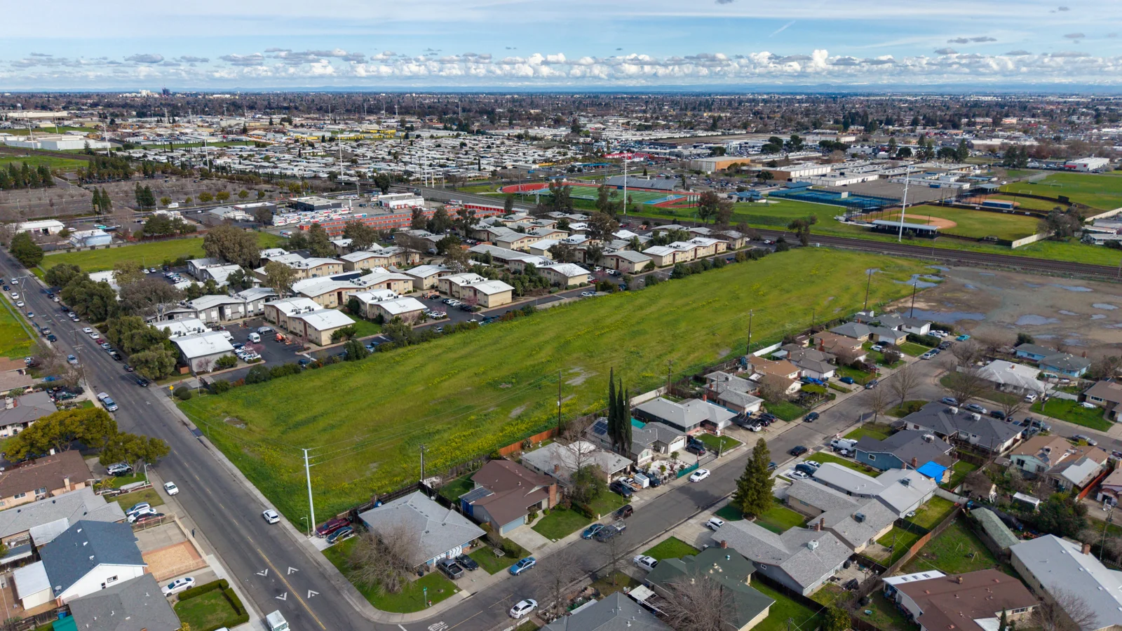 29th Street & South Meadows Place — Sale in Sacramento, CA, photo 1 of 3