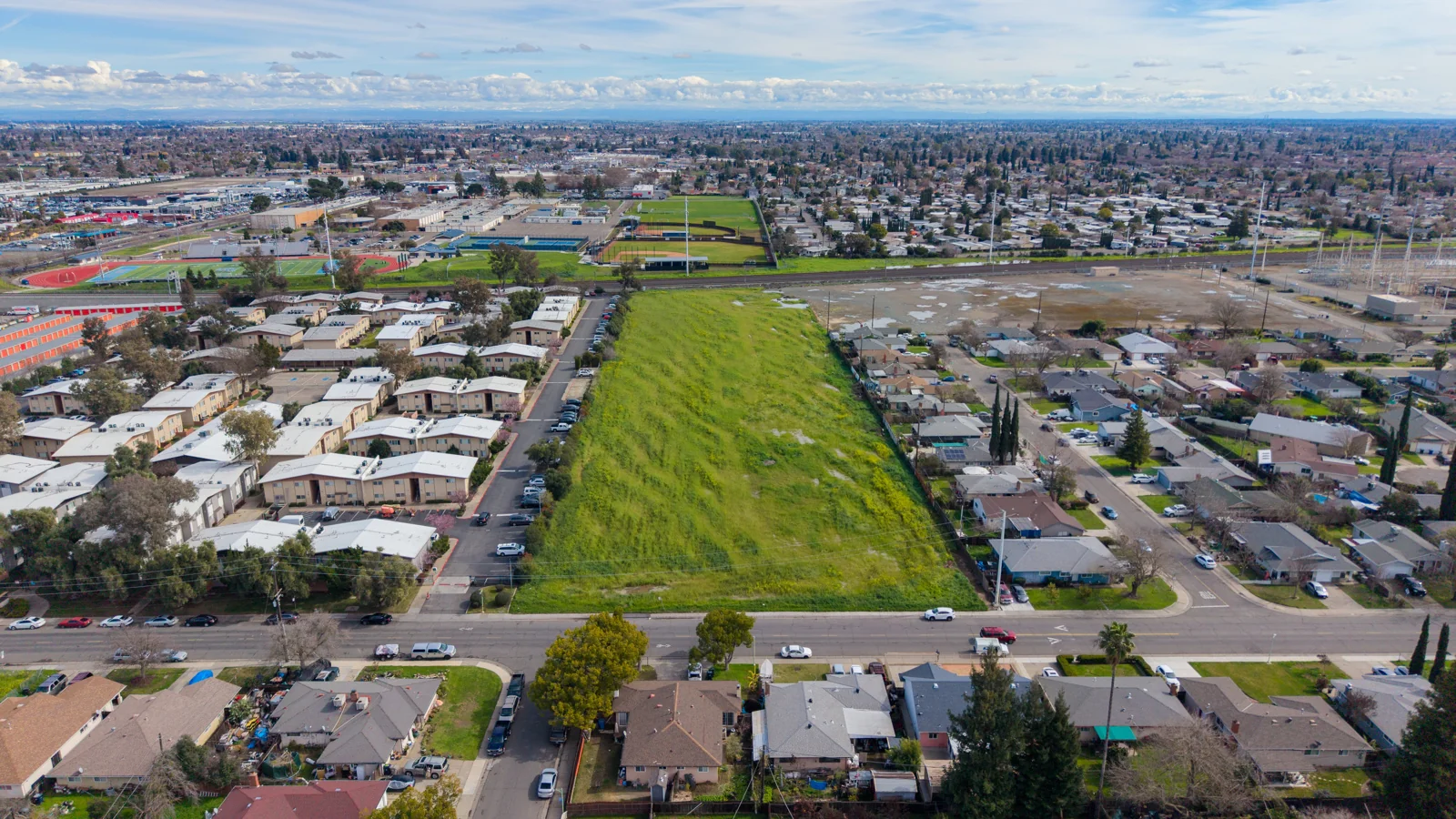 29th Street & South Meadows Place — Sale in Sacramento, CA, photo 2 of 3