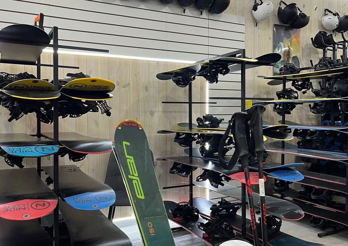 White Mountains Ski Shop Business and Real Estate — Sale in New Hampshire, NE, photo 1 of 1