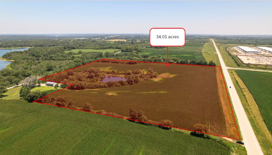 Veterans Pkwy - land for sale in cumming, IA
