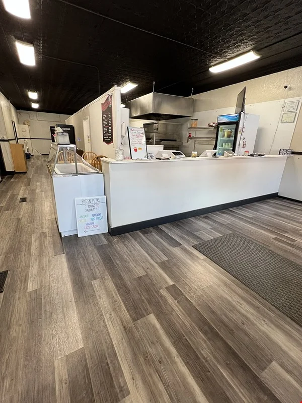 Joe's Pizza — Sale in Manchester, IA, photo 8 of 8