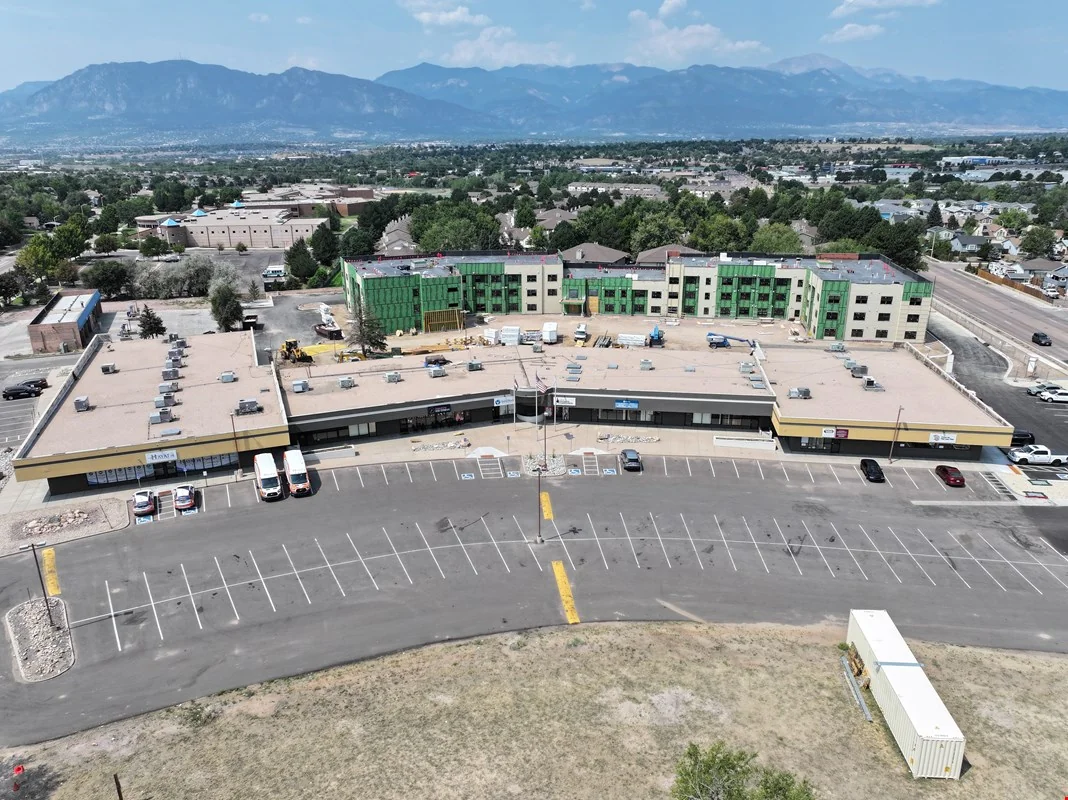PRIME RETAIL OPPORTUNITY — Lease in Colorado Springs, CO, photo 3 of 8