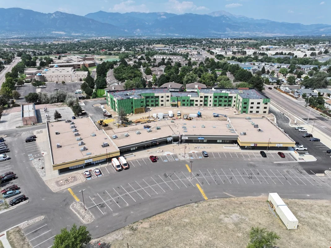 PRIME RETAIL OPPORTUNITY — Lease in Colorado Springs, CO, photo 4 of 8
