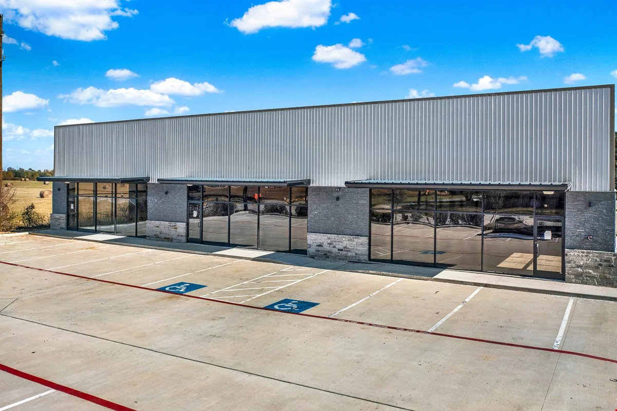 Looking for high‑visibility retail space in Tomball?… — Lease in Tomball, TX, photo 8 of 8
