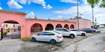 Neighborhood Retail Center for Sale — Sale in Homestead, FL, photo 3 of 5