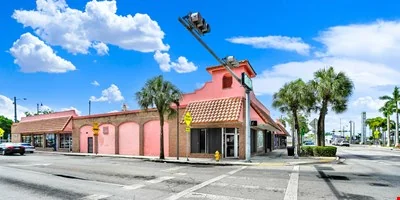Neighborhood Retail Center for Sale — Sale in Homestead, FL, photo 1 of 5