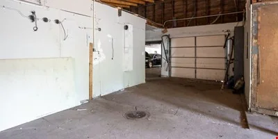 2511 Peck St — Sale in Muskegon Heights, MI, photo 2 of 7