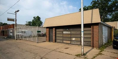 2511 Peck St — Sale in Muskegon Heights, MI, photo 4 of 7