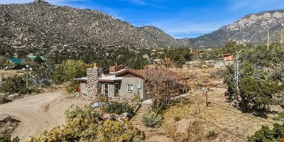24 Matisse Road NE — Sale in Albuquerque, NM, photo 2 of 8