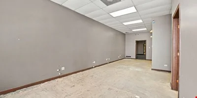 692 Theodore St, Unit D, Joliet, IL 60435 — Lease in Joliet, IL, photo 5 of 8