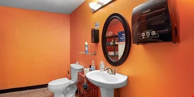 637 Broadway Blvd SE — Lease in Albuquerque, NM, photo 5 of 8