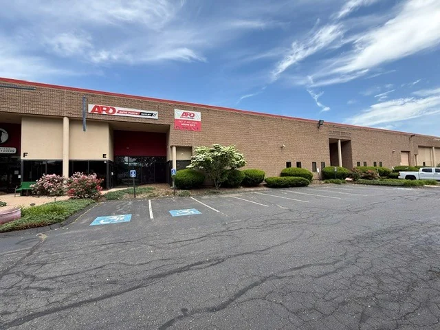 West Hartford Commerce Center — Lease in West Hartford, CT, photo 1 of 7
