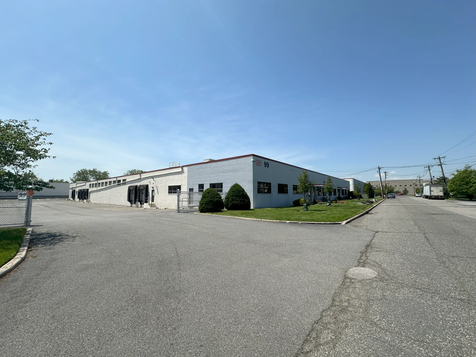 99 Amor Avenue — Lease in Carlstadt, NJ, photo 1 of 5