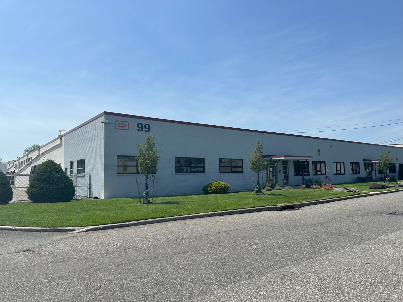 99 Amor Avenue — Lease in Carlstadt, NJ, photo 2 of 5
