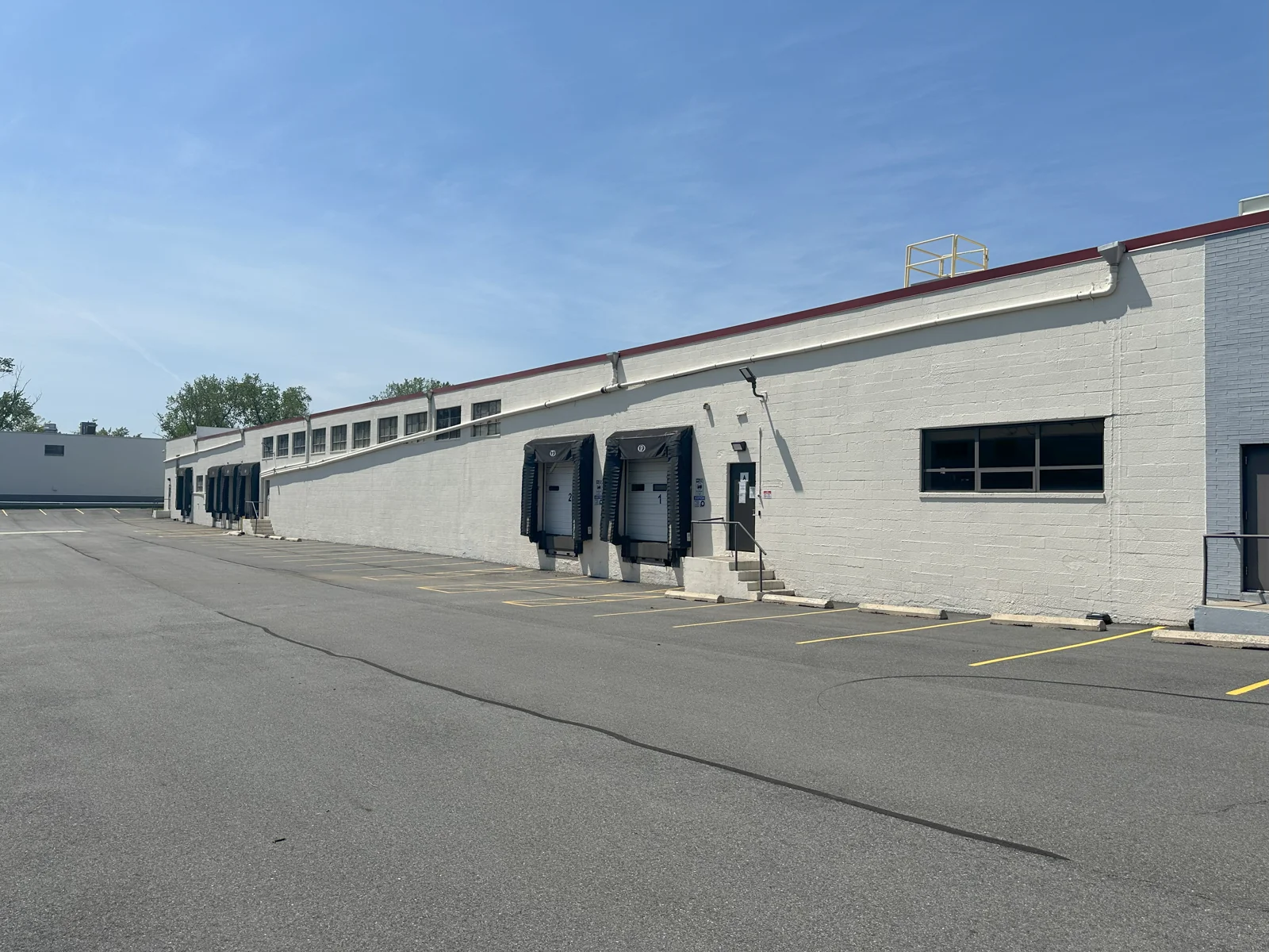 99 Amor Avenue — Lease in Carlstadt, NJ, photo 4 of 5