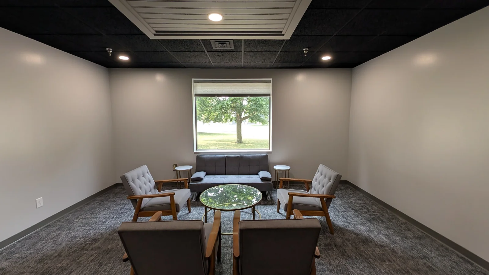 Office in Rochester, NY — Lease in Rochester, NY, photo 1 of 5