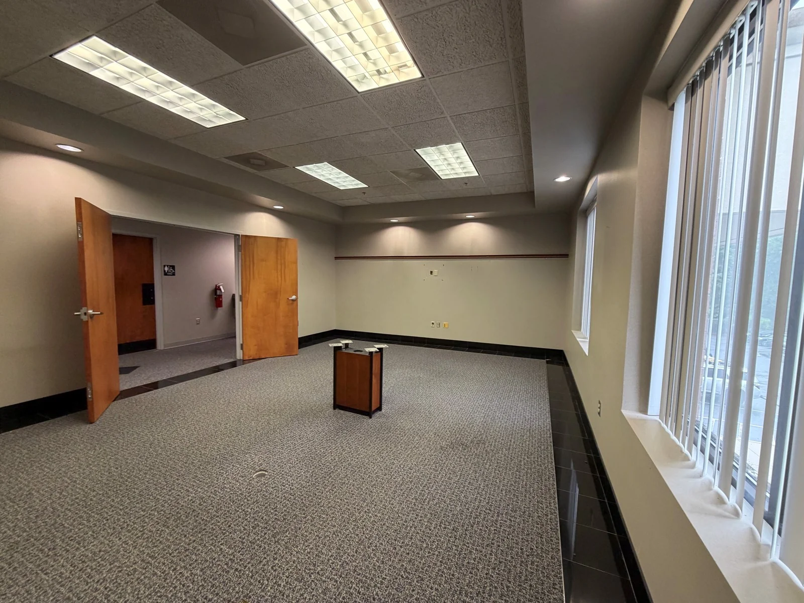 Crown Point Business Park — Lease in Charlotte, NC, photo 7 of 8
