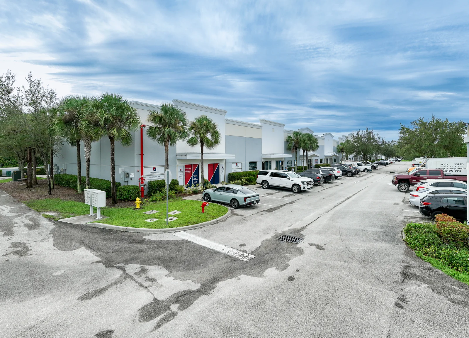 Country Lakes Business Center — Lease in Fort Myers, FL, photo 2 of 5