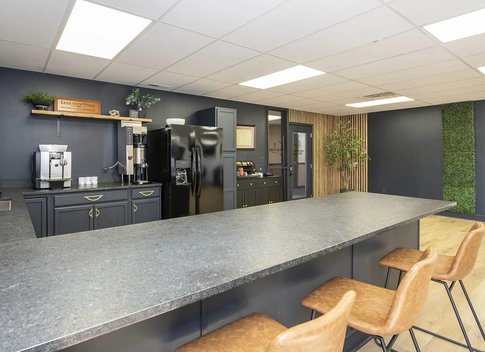 Office in Akron, OH — Sale in Akron, OH, photo 4 of 7