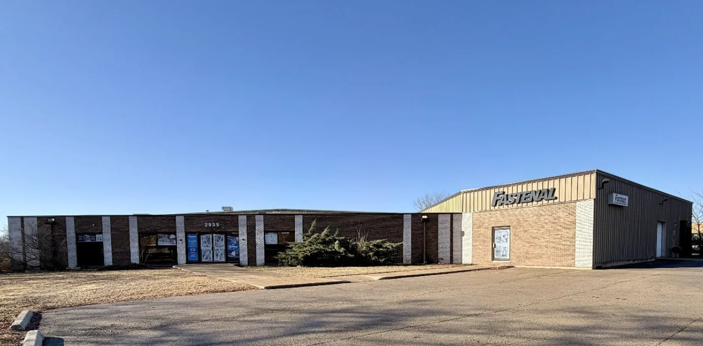 Industrial in Rockford, IL — Sale in Rockford, IL, photo 1 of 2