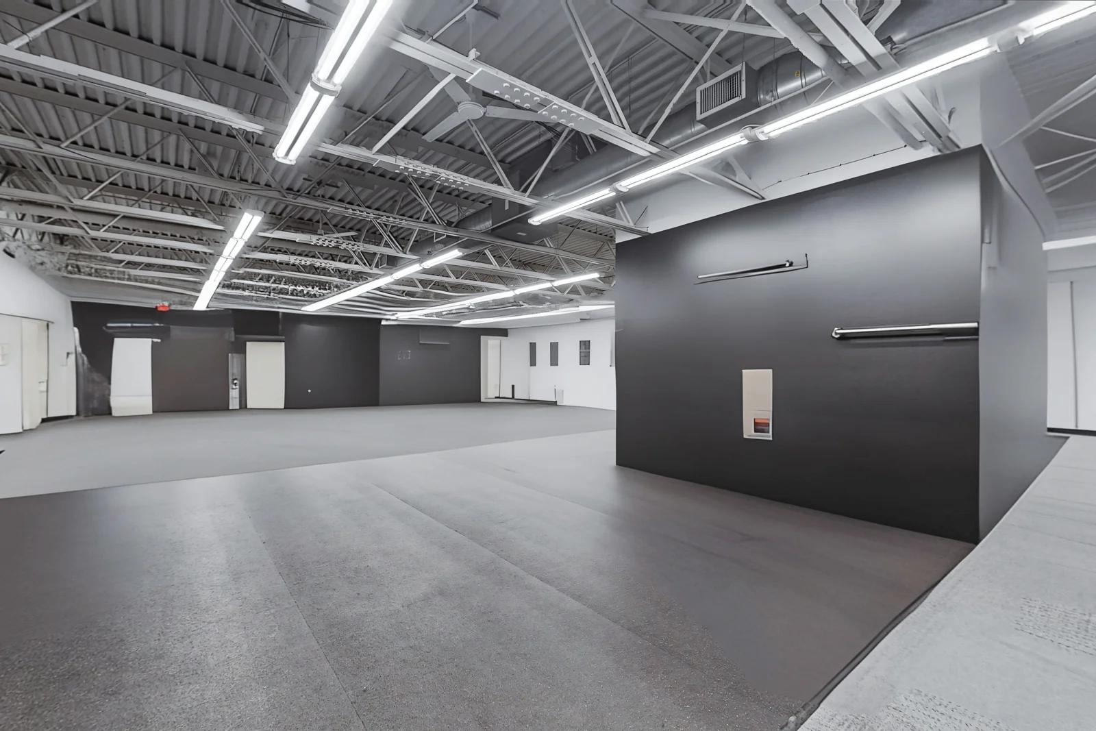 Fleur Marketplace — Lease in Des Moines, IA, photo 4 of 4