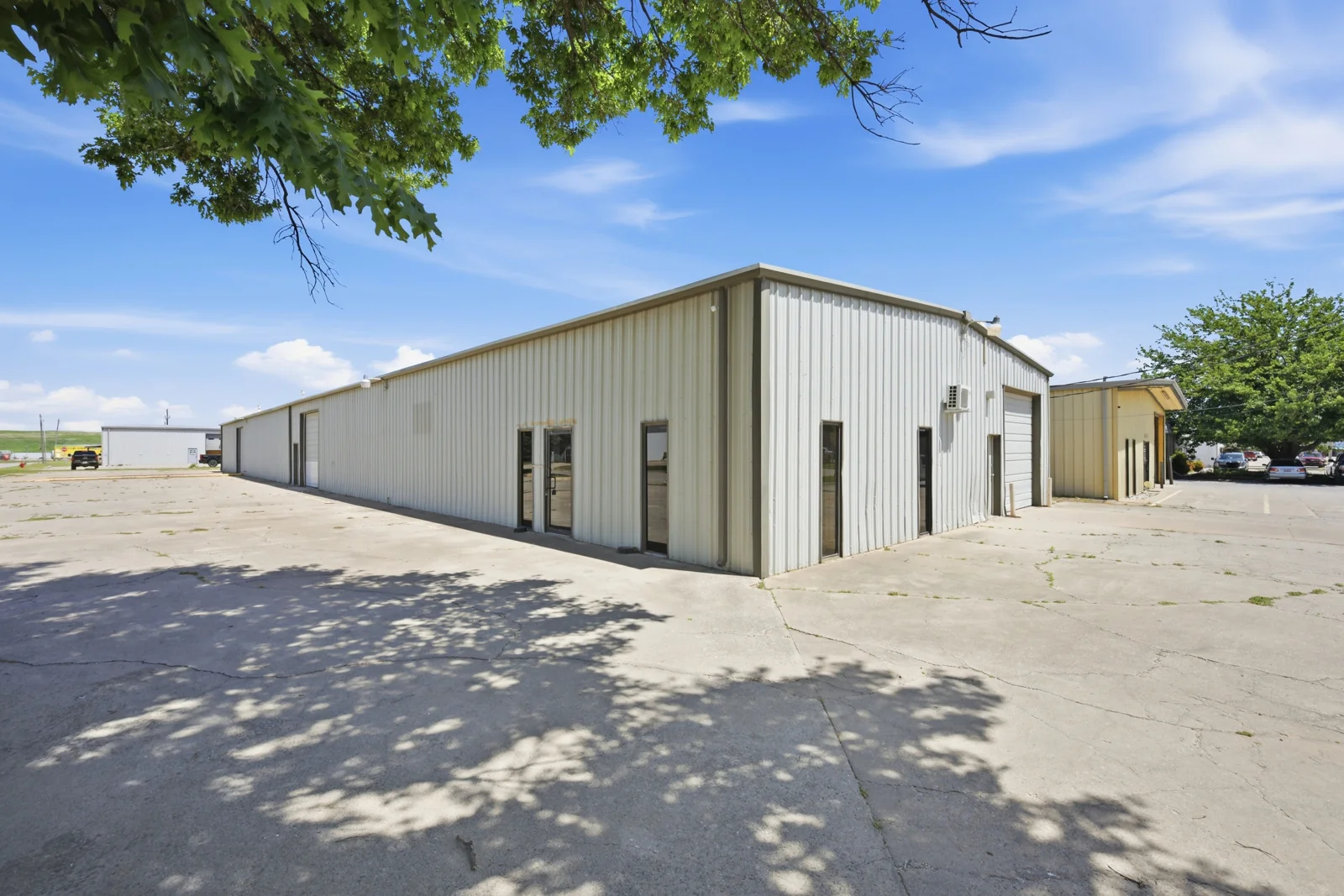 Industrial in Oklahoma City, OK — Sale in Oklahoma City, OK, photo 3 of 8