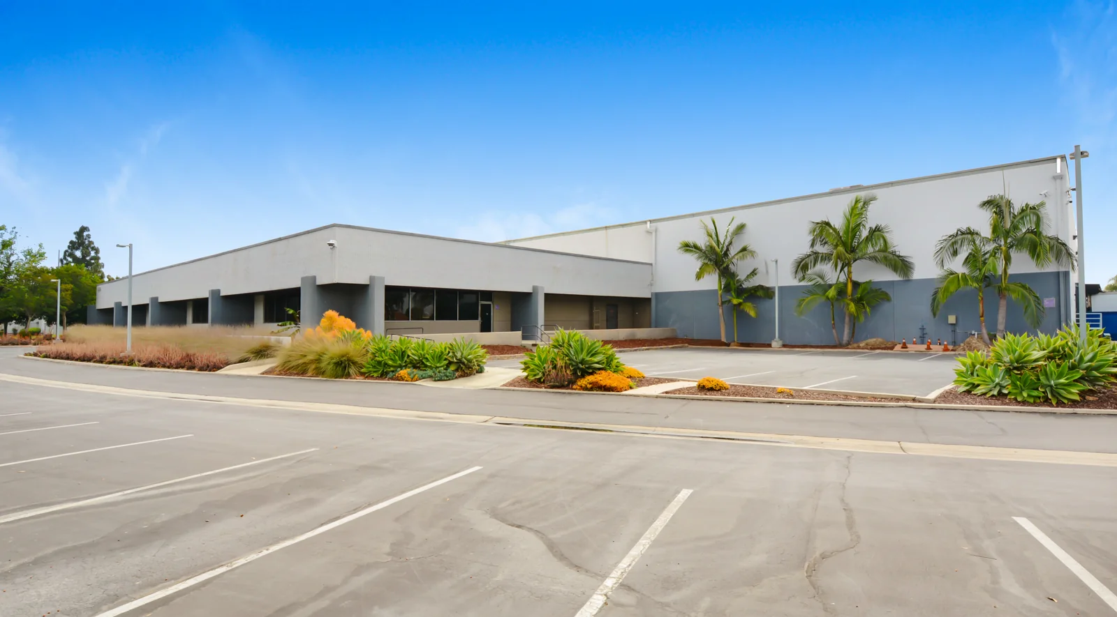 Industrial in Santa Ana, CA — Lease in Santa Ana, CA, photo 4 of 4