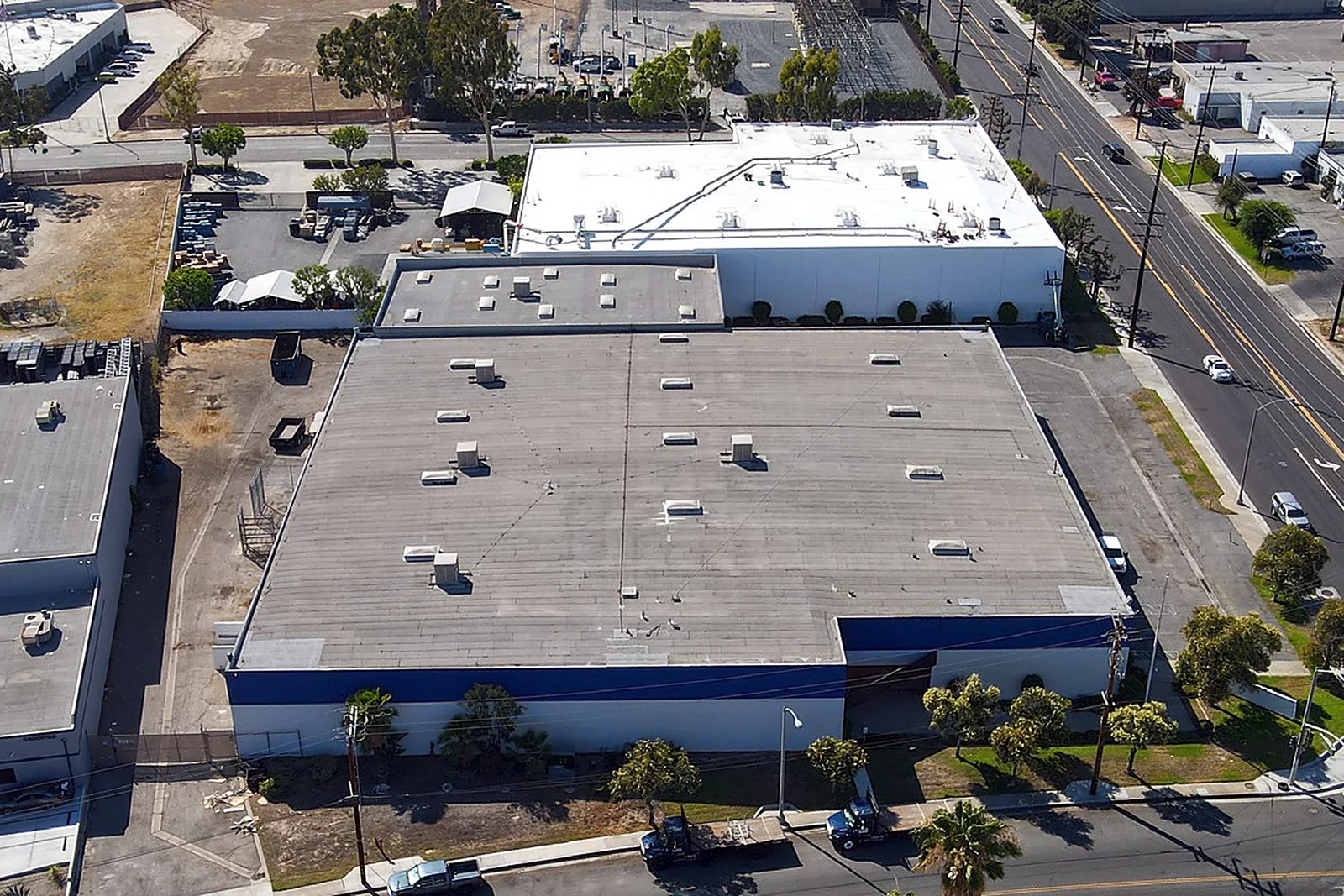 Industrial in Santa Fe Springs, CA — Sale in Santa Fe Springs, CA, photo 1 of 5