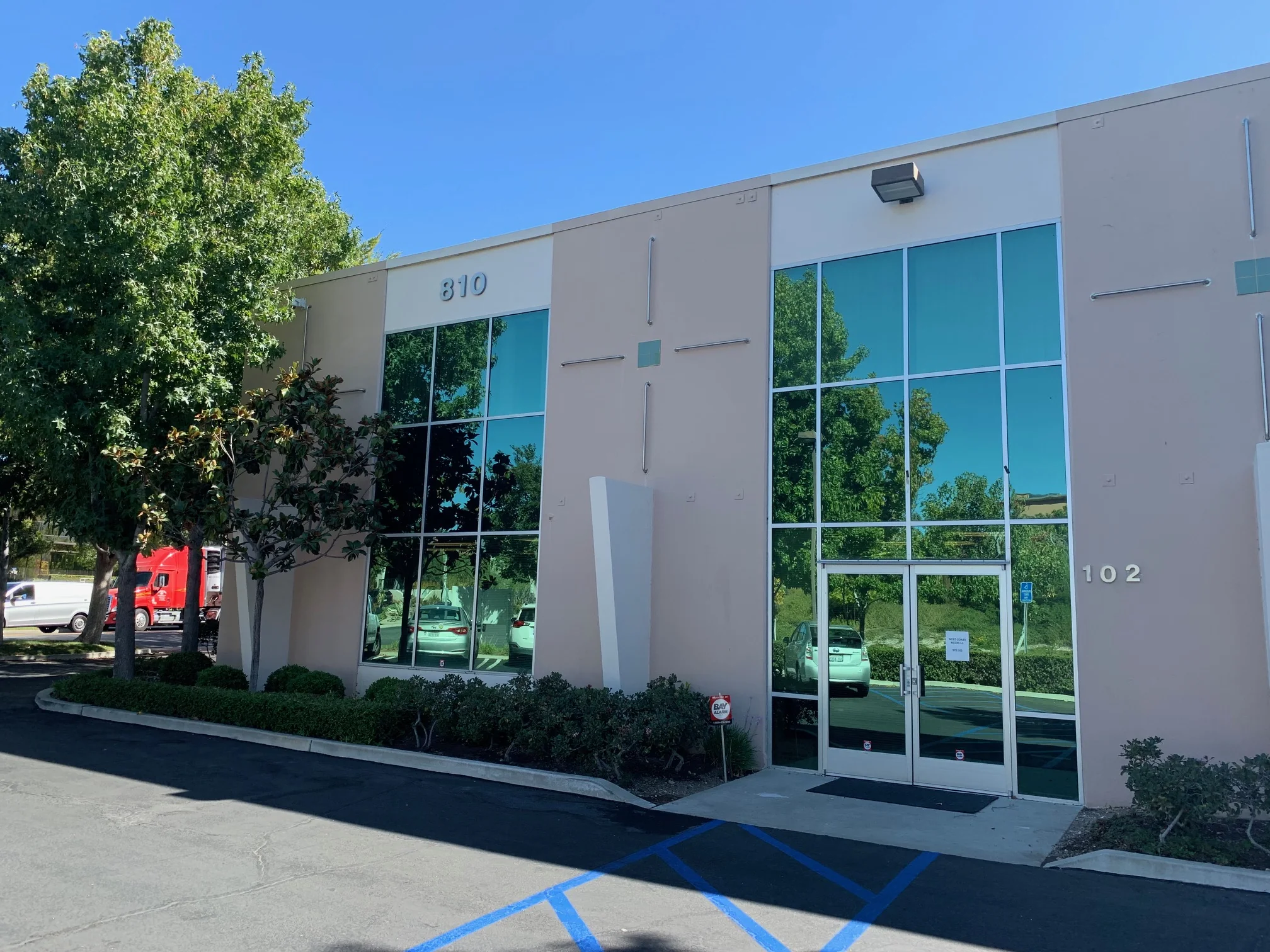 FlexIndustrial in Thousand Oaks, CA — Lease in Thousand Oaks, CA, photo 1 of 3
