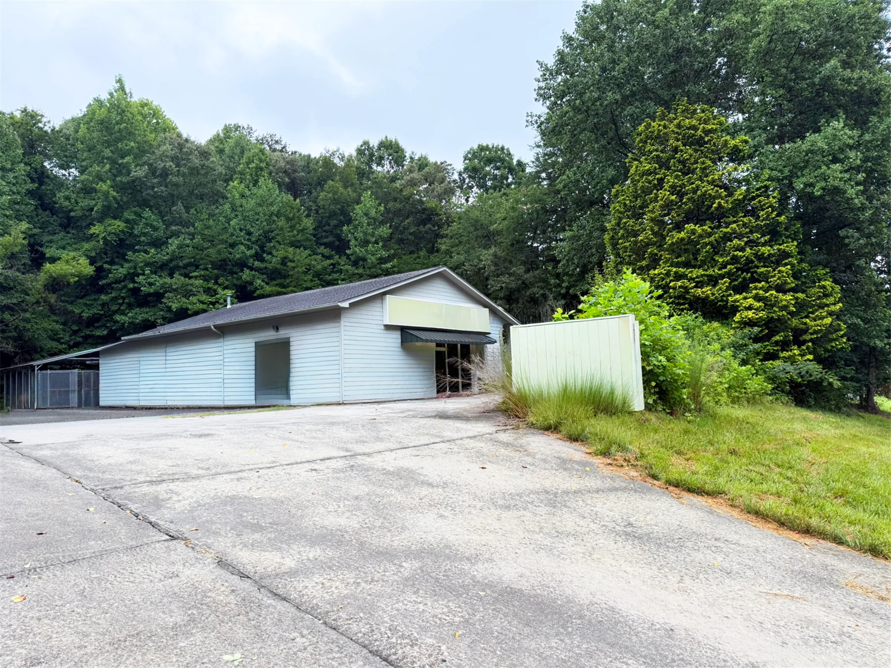 Retail in Dahlonega, GA — Sale in Dahlonega, GA, photo 1 of 8