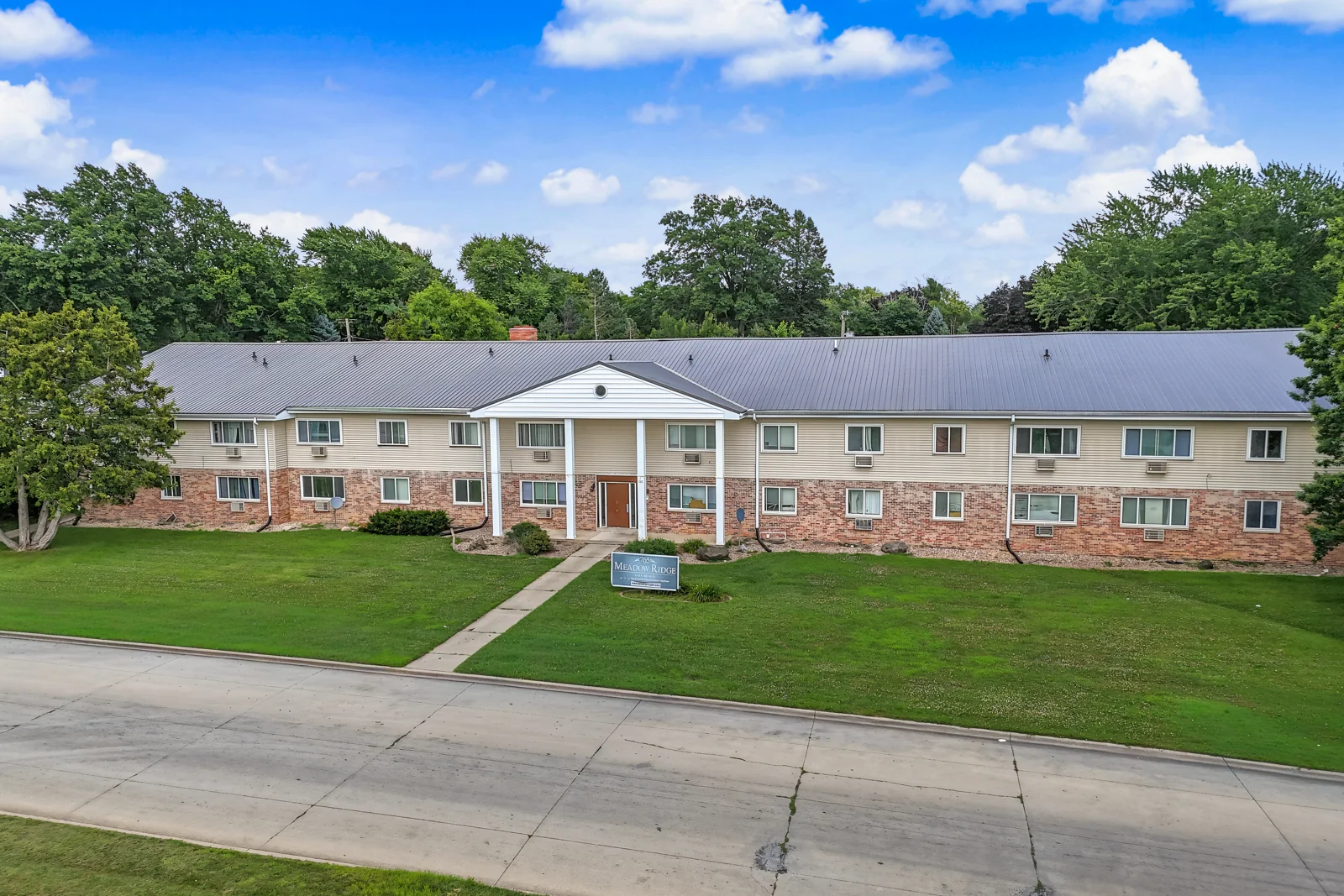 Meadow Ridge Apartments - other for sale in waterloo, IA