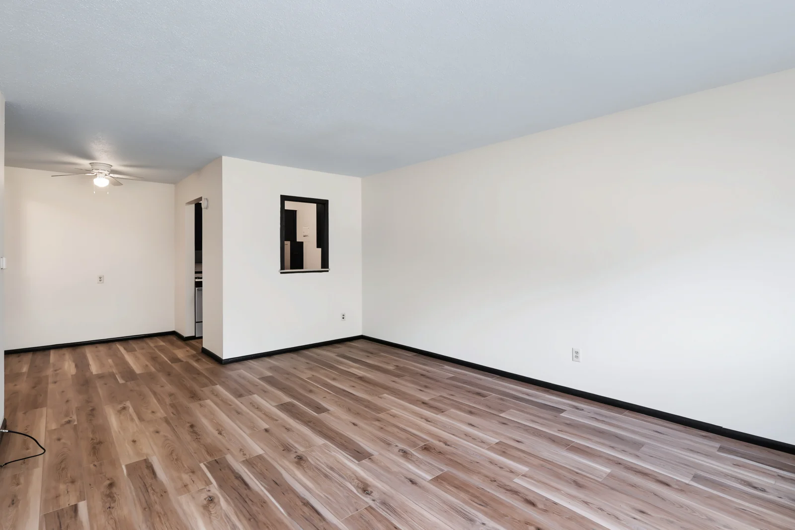 Meadow Ridge Apartments — Sale in Waterloo, IA, photo 7 of 8