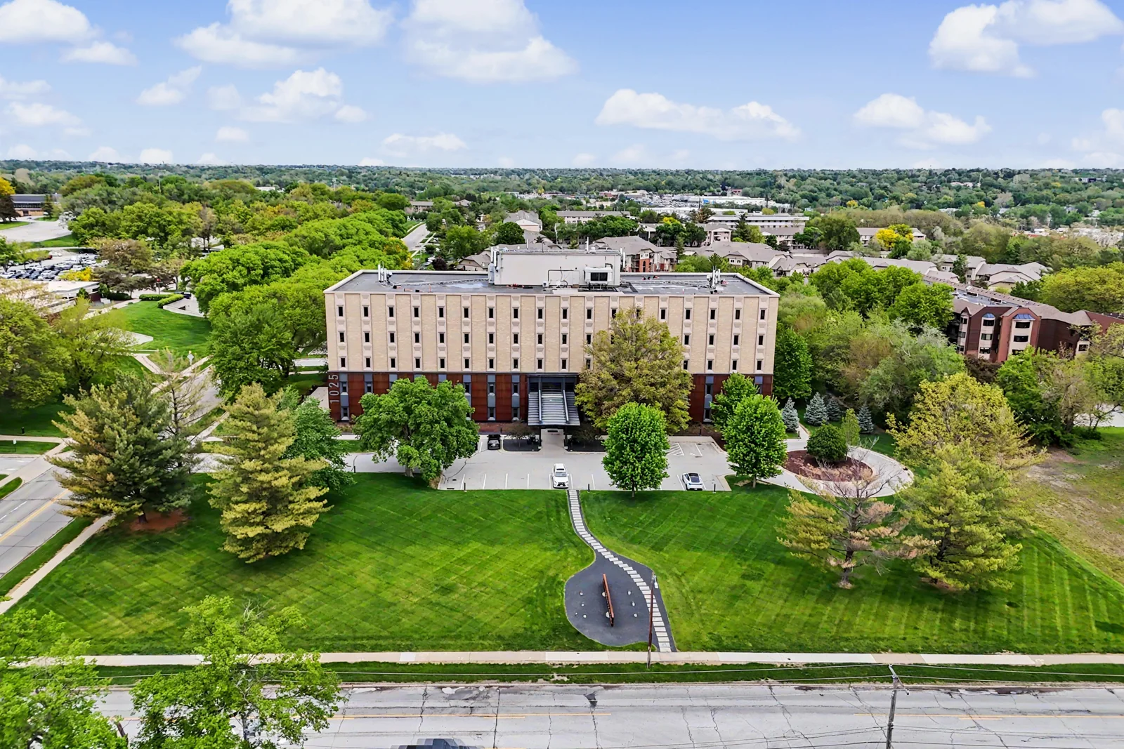 Office in West Des Moines, IA — Sale in West Des Moines, IA, photo 3 of 6