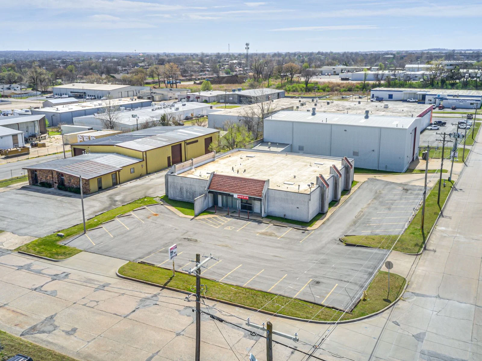 Industrial in Tulsa, OK — Sale in Tulsa, OK, photo 4 of 8