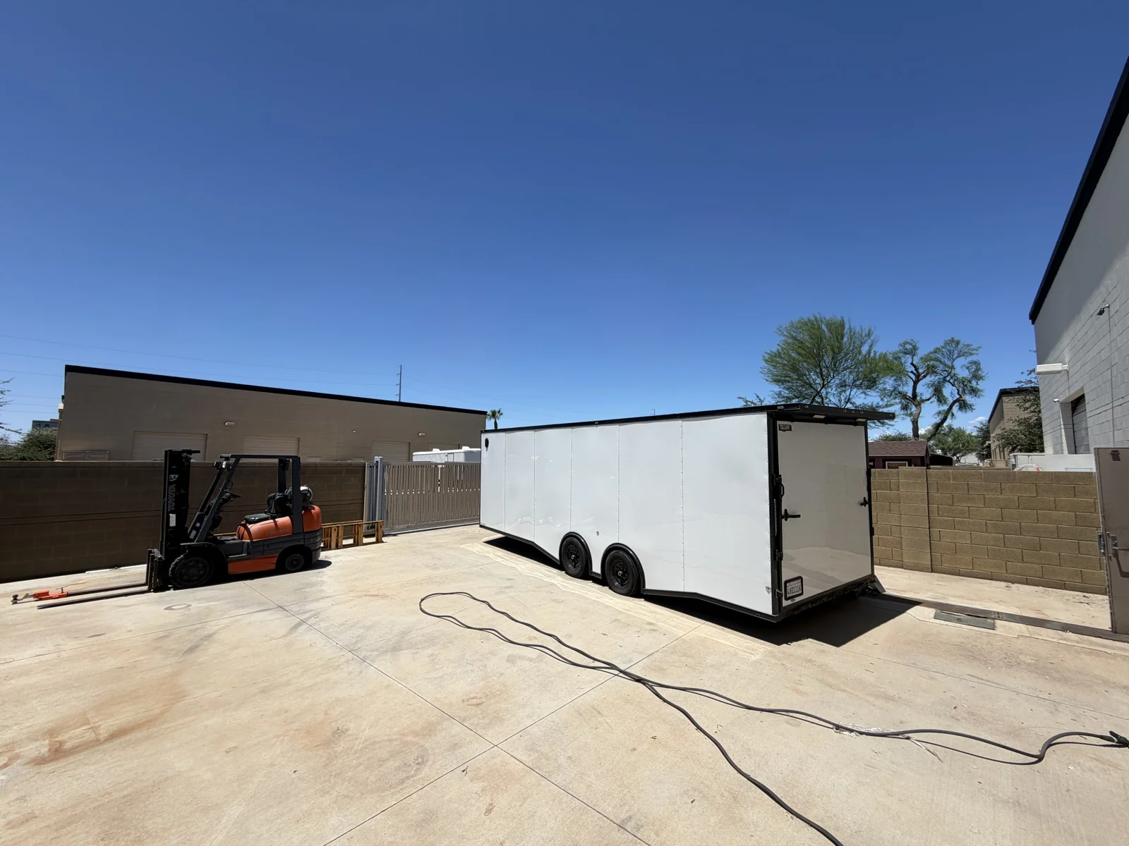 Elliot Commons Business — Sale in Gilbert, AZ, photo 3 of 7