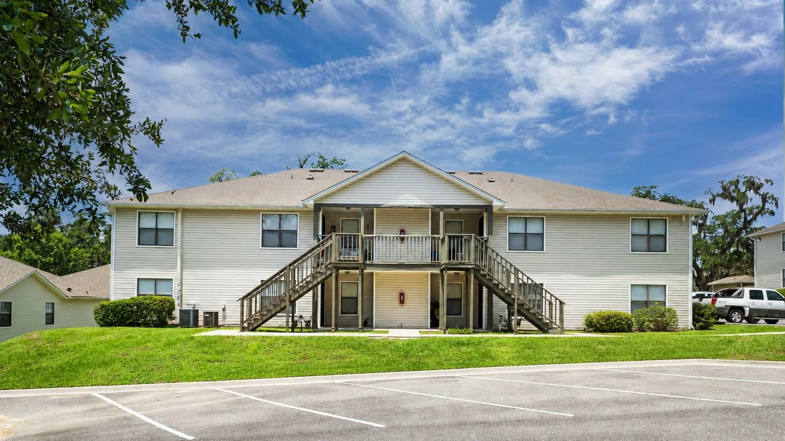 Hillwood Apartments — Sale in Tallahassee, FL, photo 1 of 8