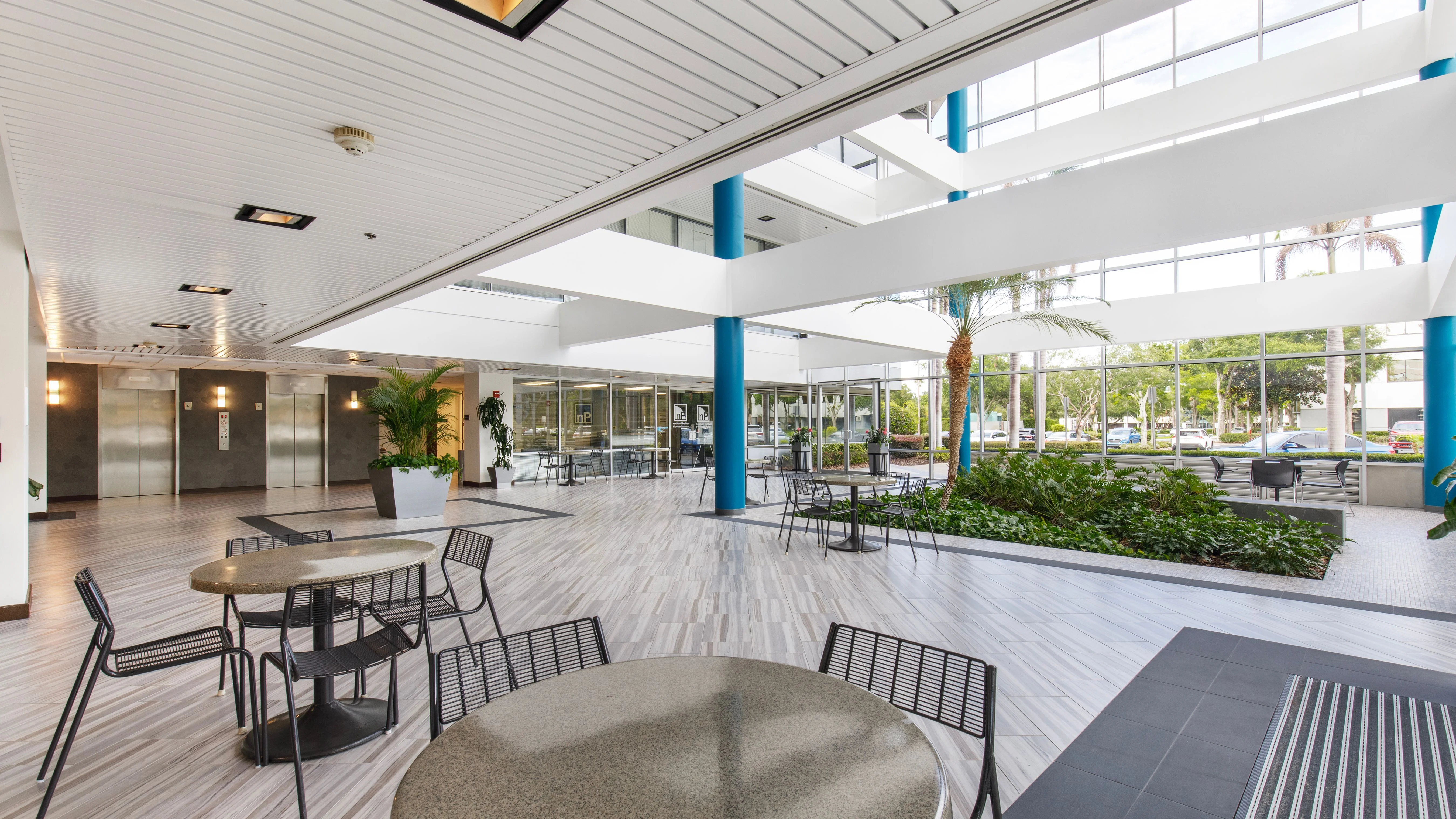 Maitland Forum and Park Center — Sale in Maitland, FL, photo 5 of 8
