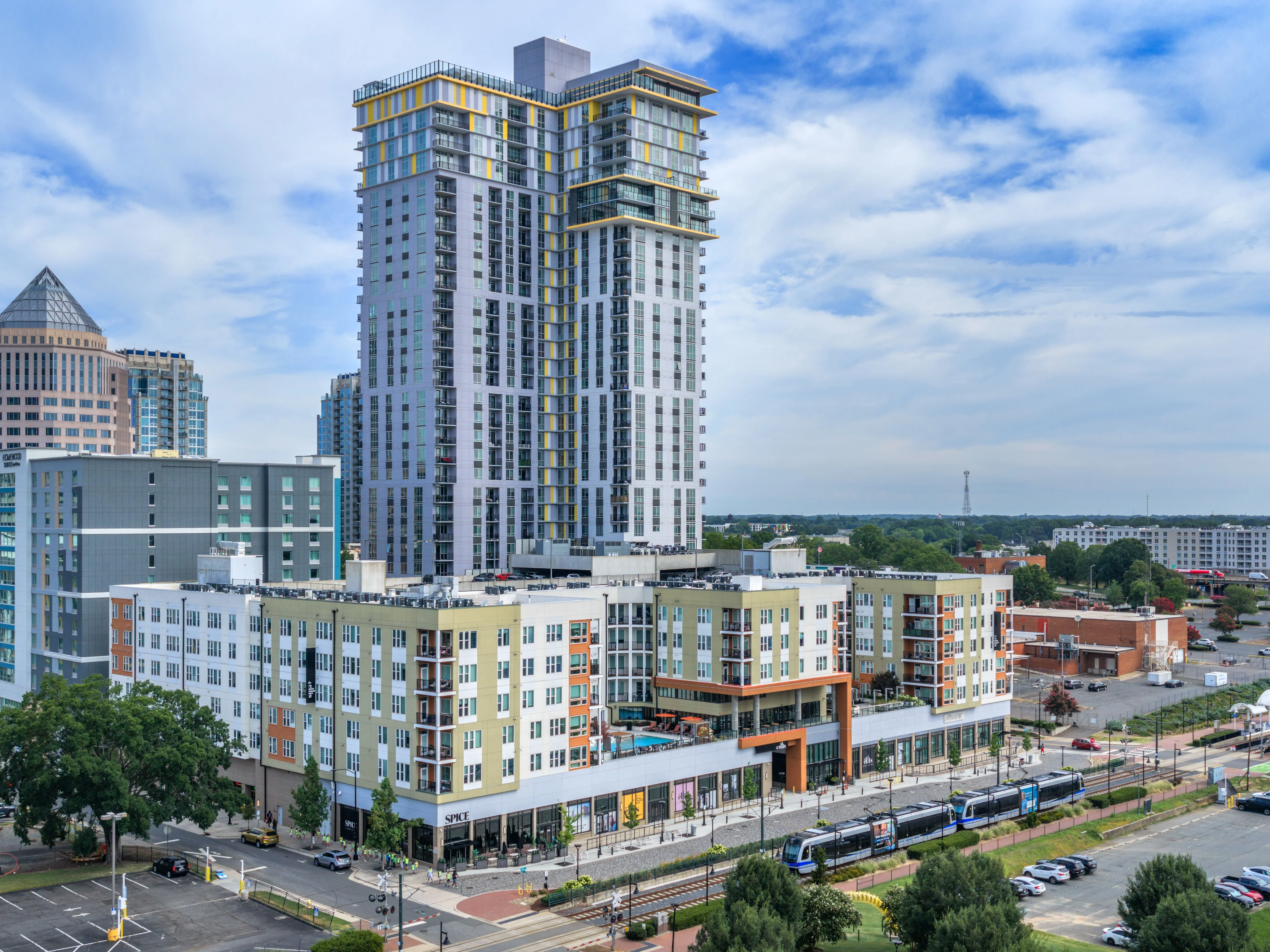 The Ellis — Sale in Charlotte, NC, photo 2 of 8