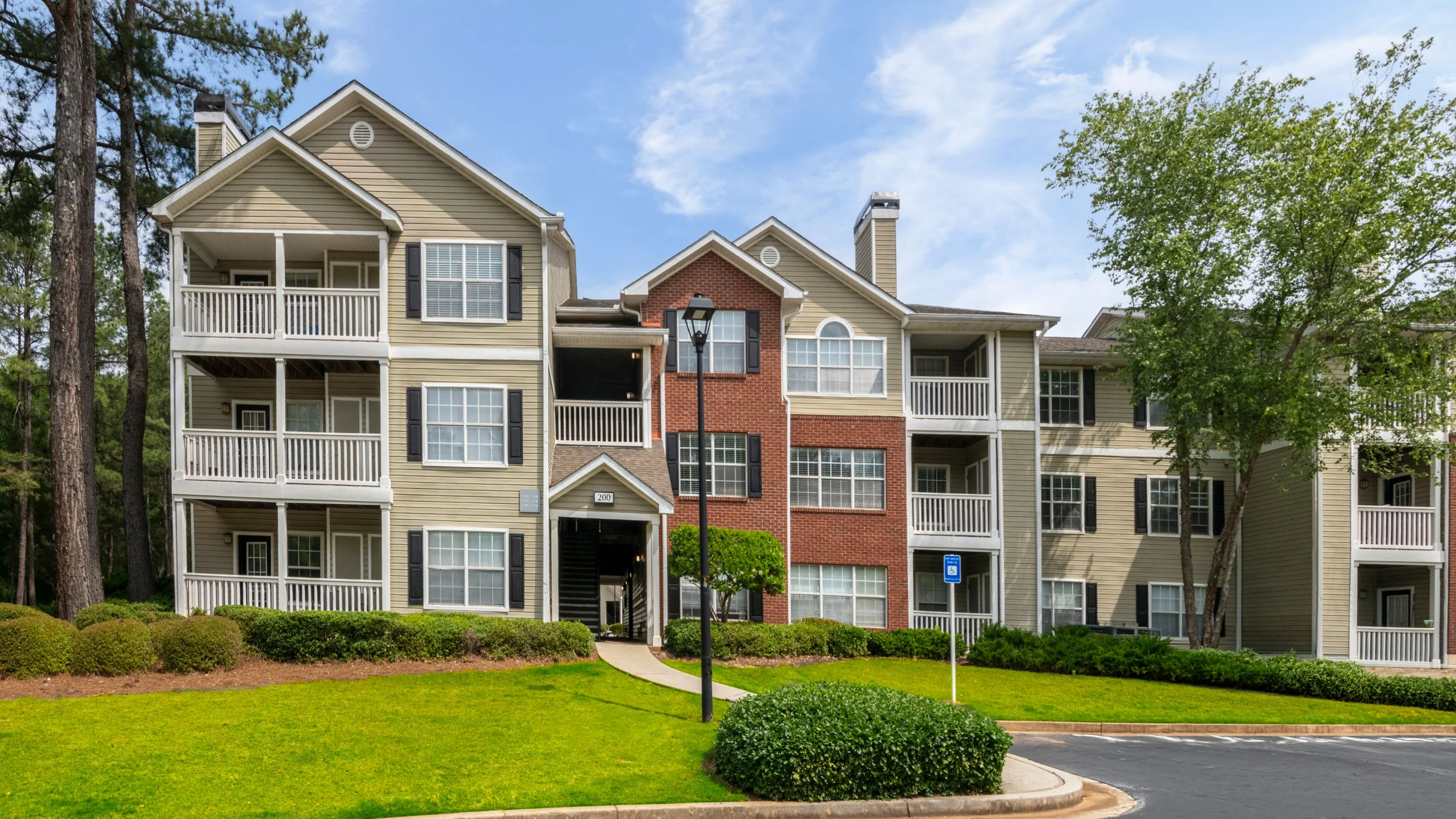 Wellington Ridge — Sale in Lawrenceville, GA, photo 1 of 8