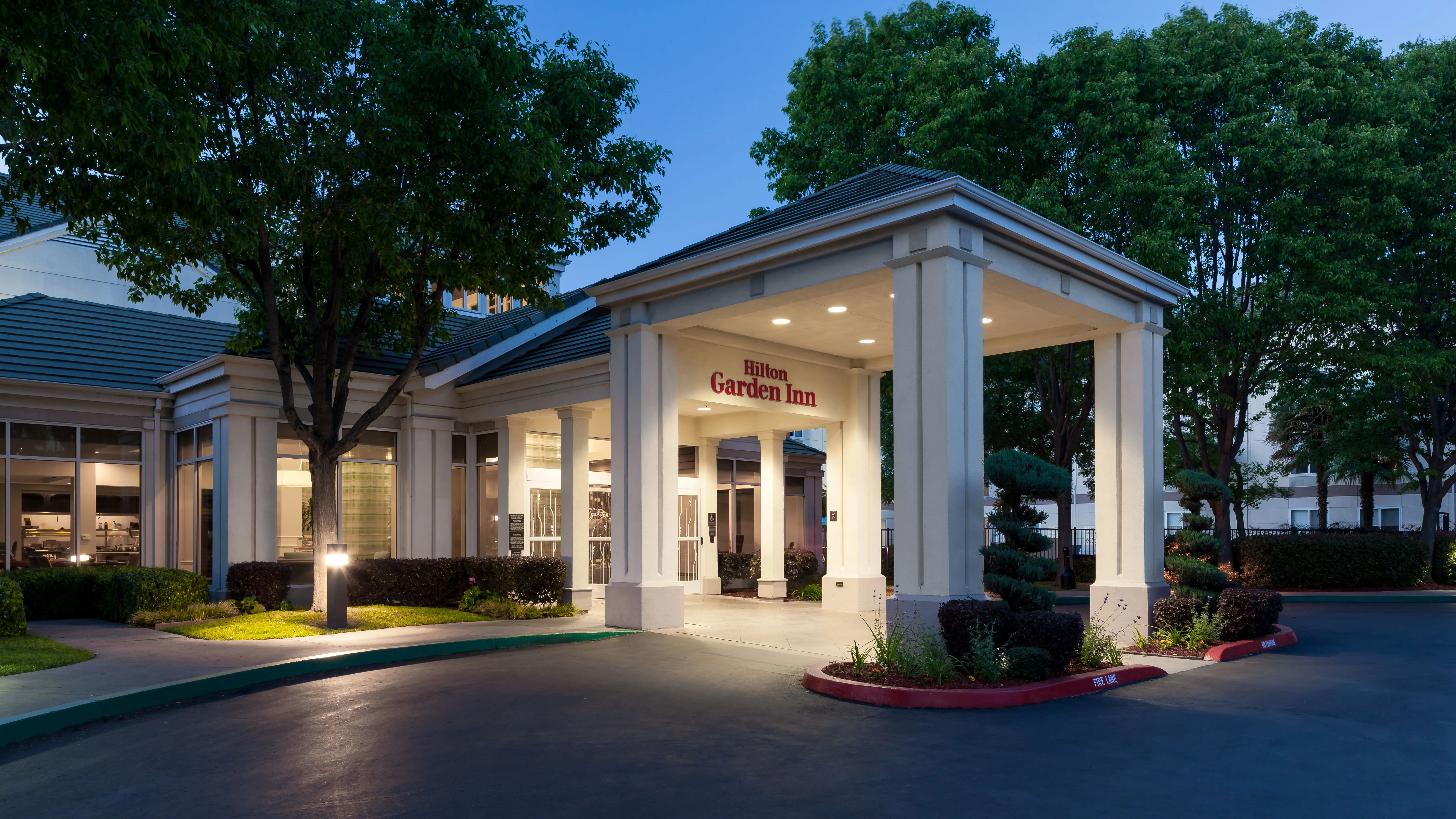 Hilton Garden Inn Sacramento South Natomas — Sale in Sacramento, CA, photo 1 of 8