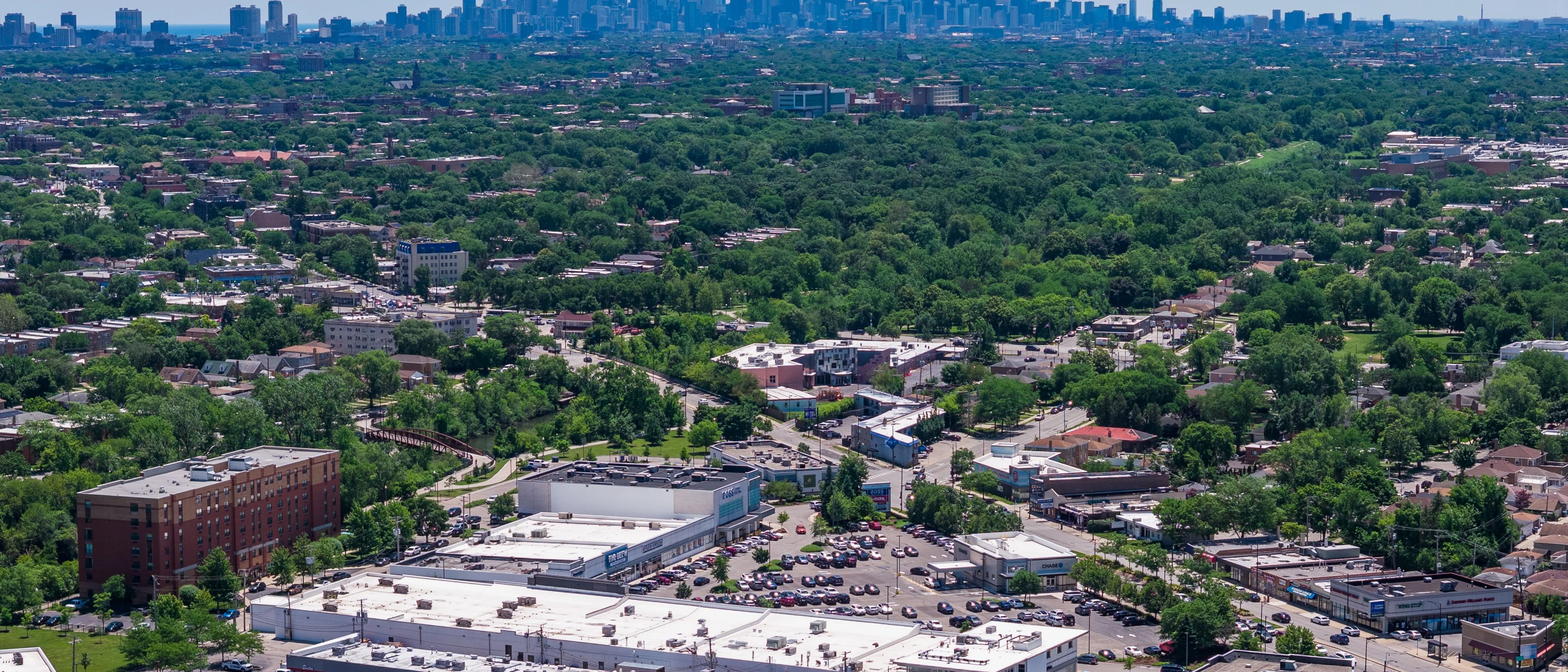 Lincoln Village — Sale in Chicago, IL, photo 6 of 8