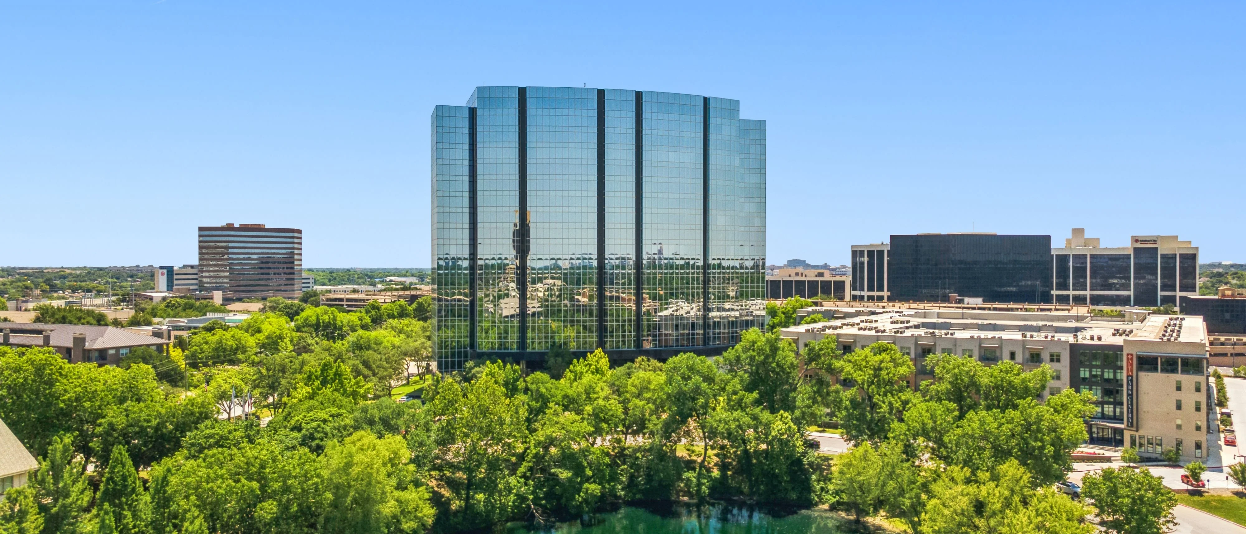 Lakeside Square — Sale in Dallas, TX, photo 4 of 8