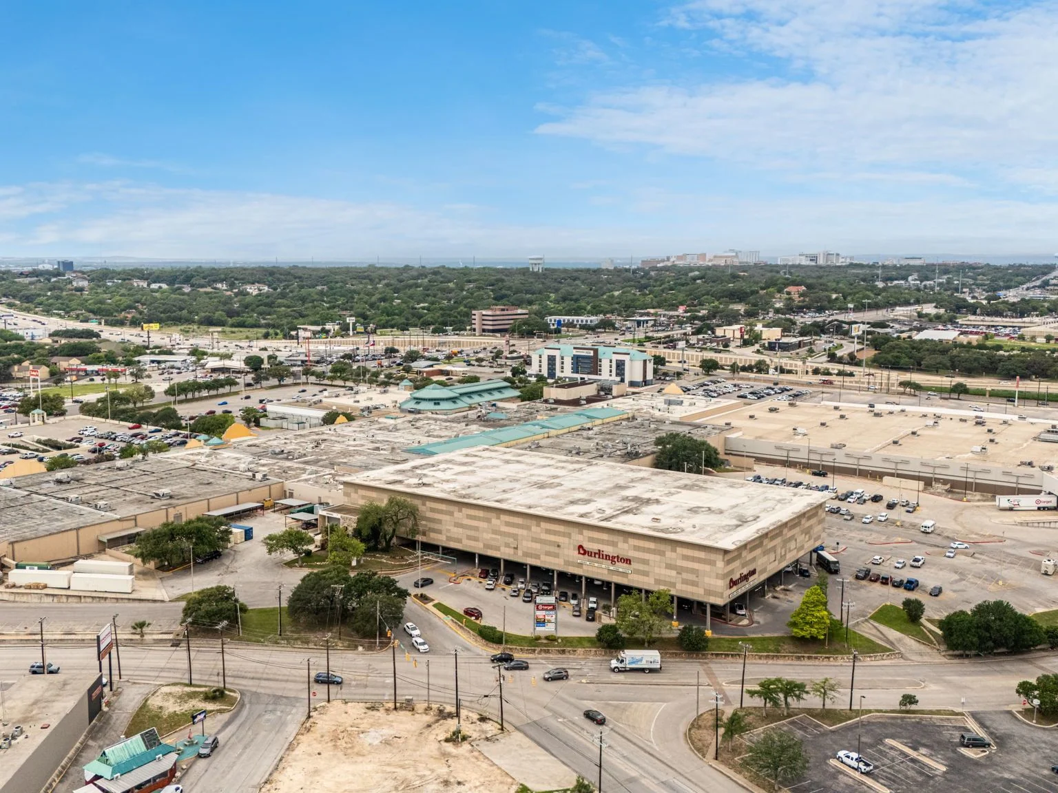 Wonderland of the Americas — Sale in San Antonio, TX, photo 2 of 8
