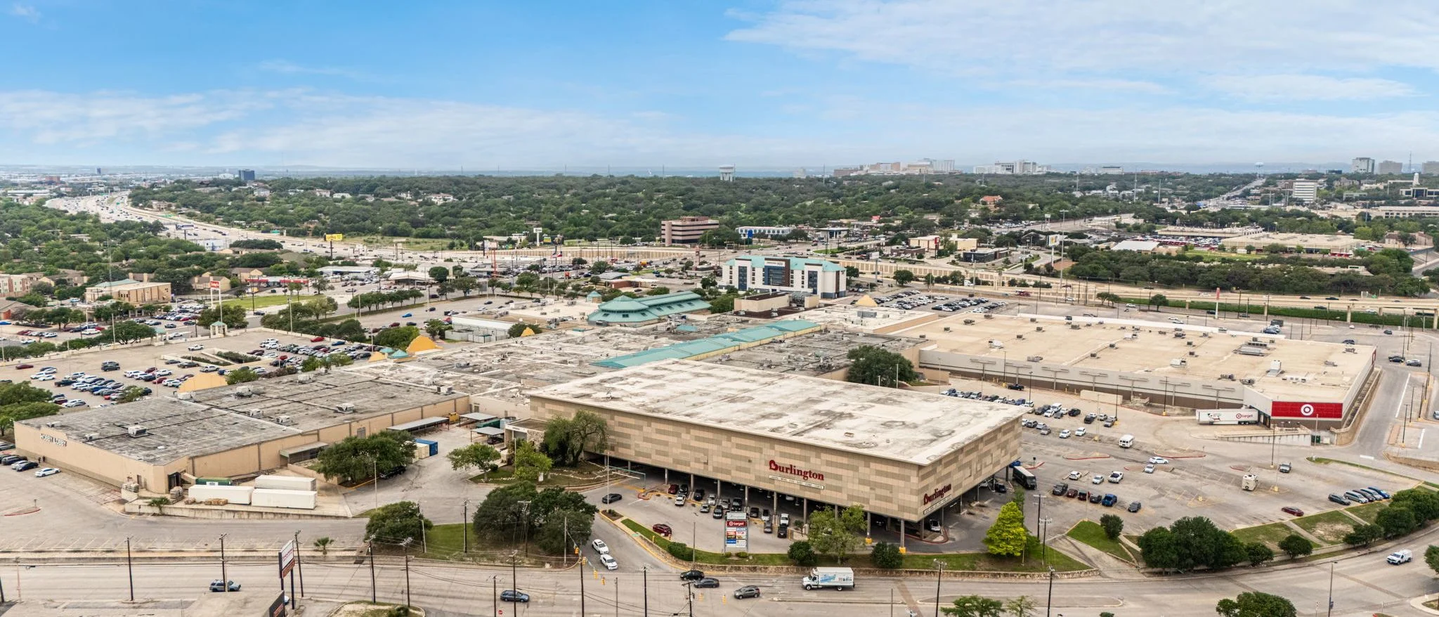 Wonderland of the Americas — Sale in San Antonio, TX, photo 3 of 8