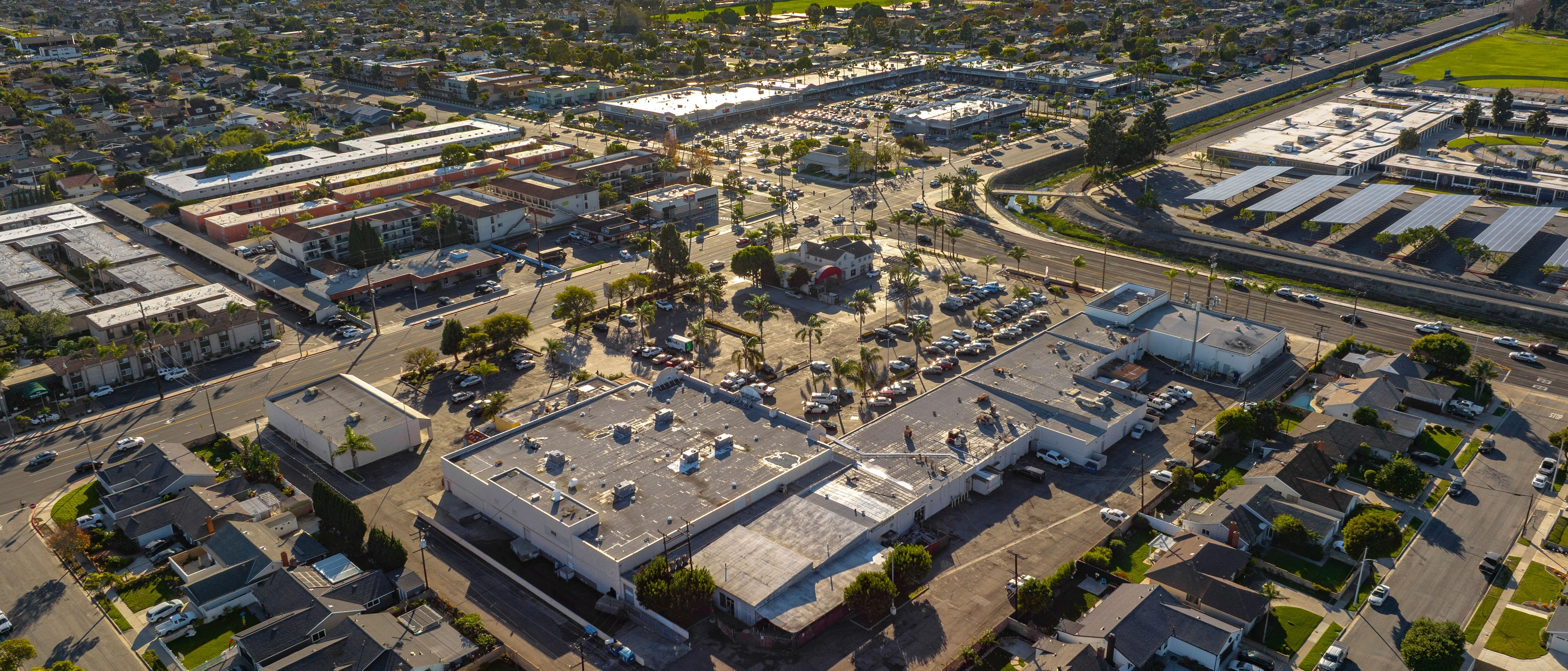 Springdale Center - Huntington Beach, CA — Sale in Huntington Beach, CA, photo 4 of 8
