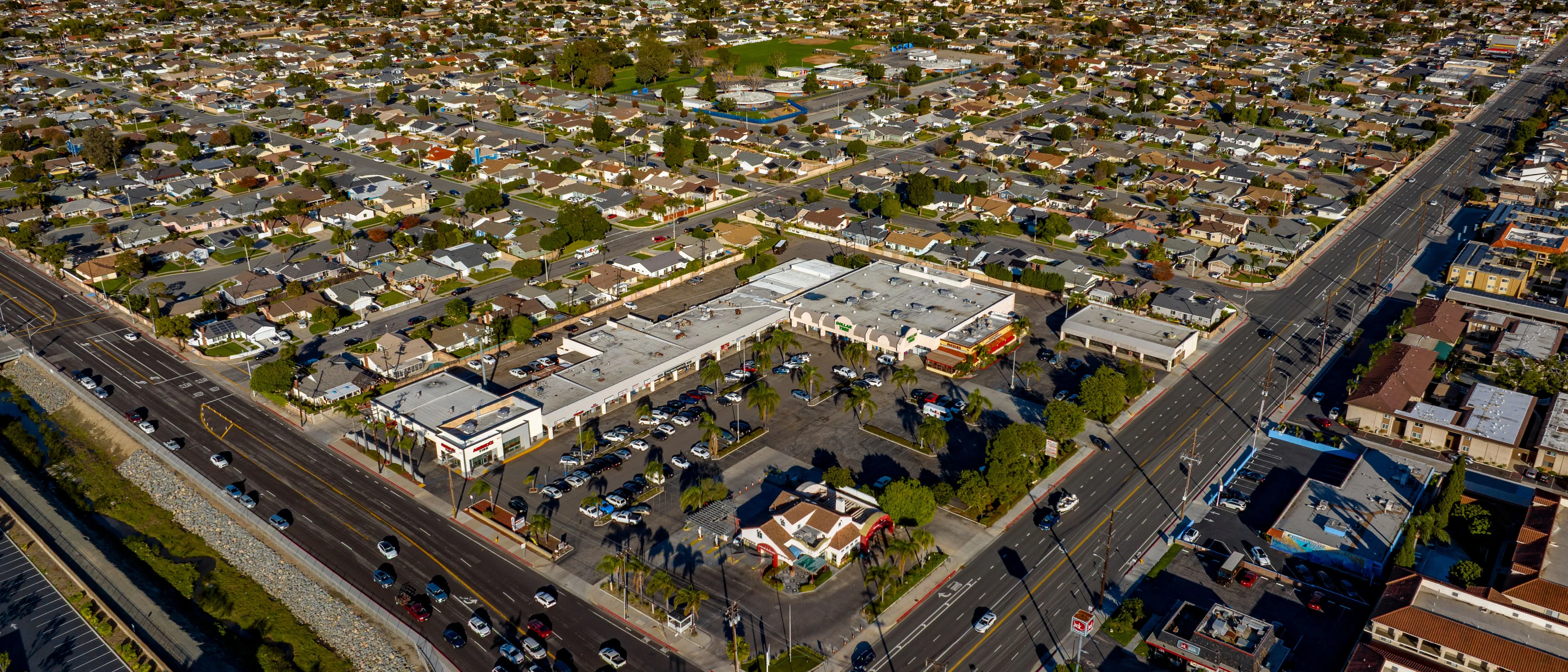 Springdale Center - Huntington Beach, CA — Sale in Huntington Beach, CA, photo 6 of 8