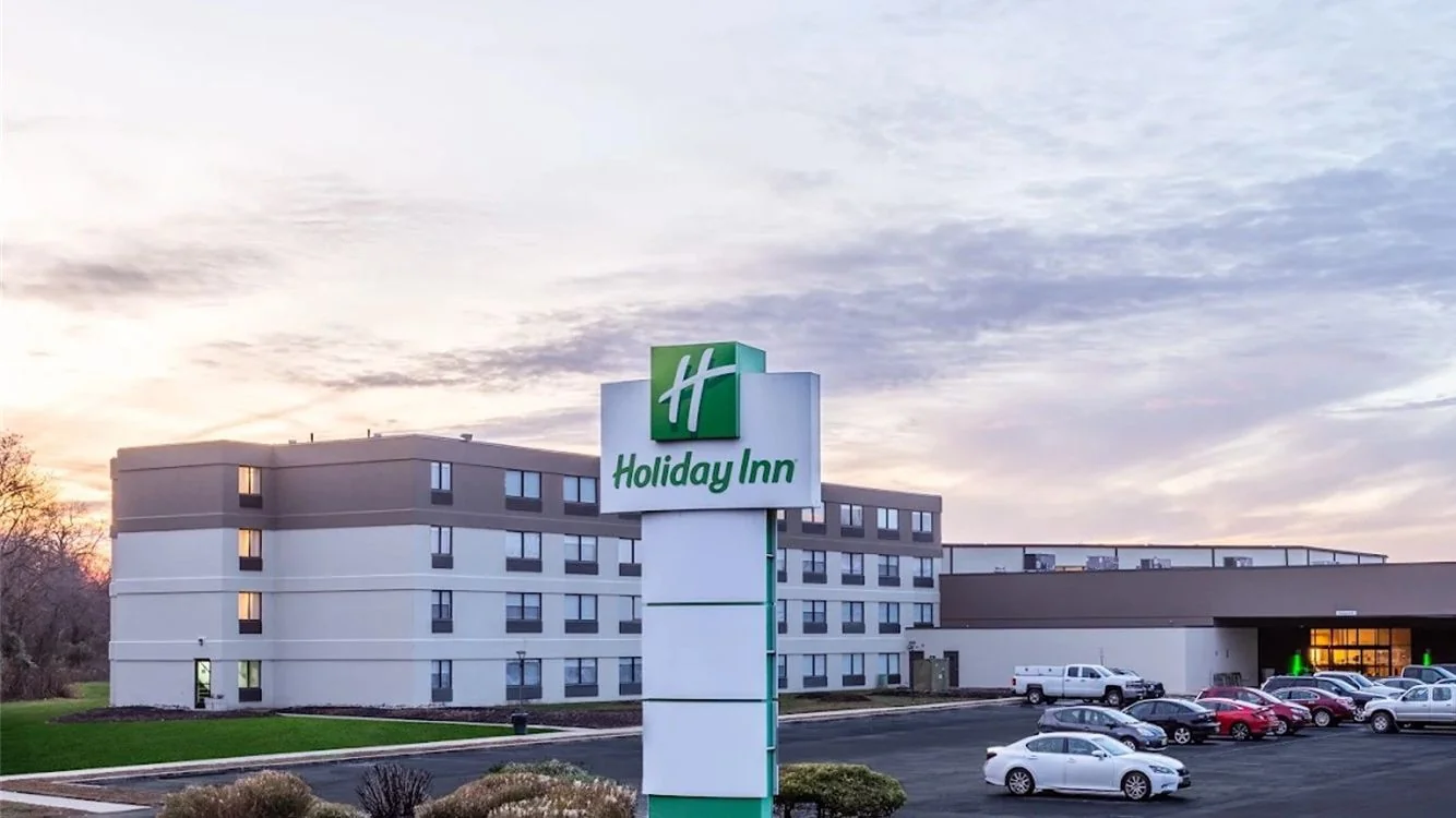 Holiday Inn Philadelphia South-Swedesboro — Sale in Swedesboro, NJ, photo 1 of 8
